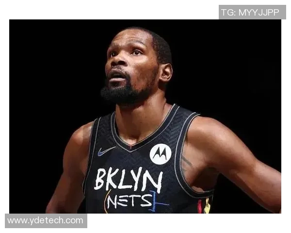 杜兰特在篮网对雄鹿的精彩表现分析与赛后点评